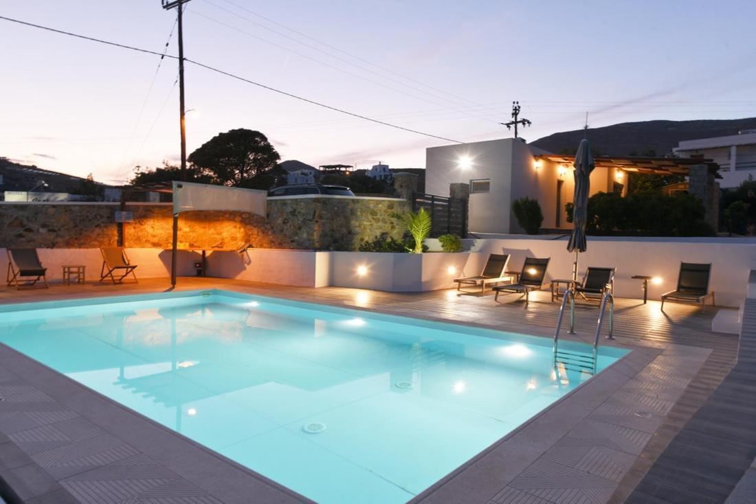 Flora'S Beach And Pool Villa In Syros Liaropá Eksteriør billede