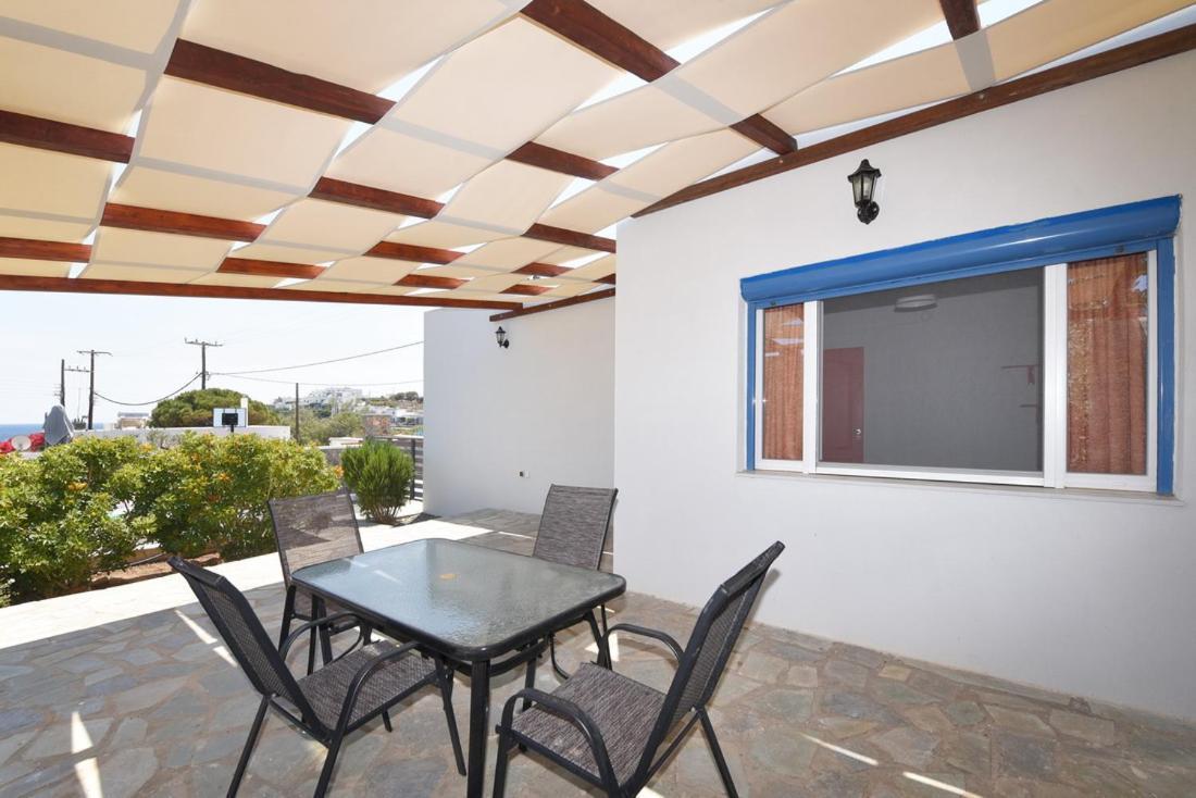 Flora'S Beach And Pool Villa In Syros Liaropá Eksteriør billede