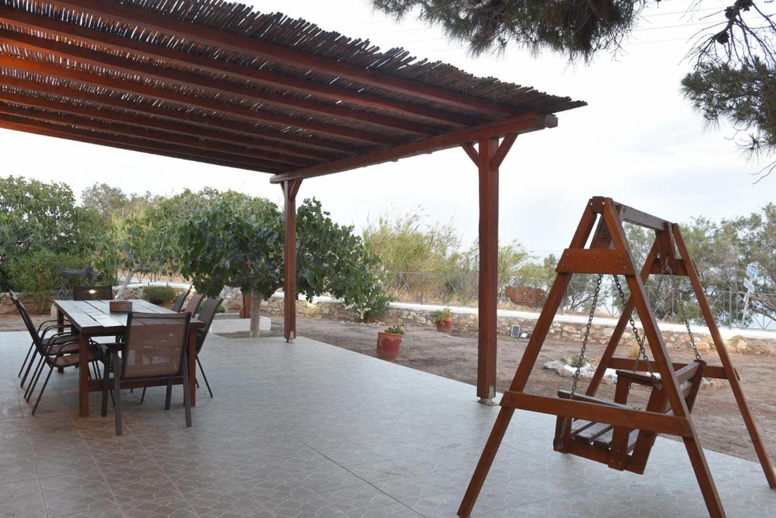 Flora'S Beach And Pool Villa In Syros Liaropá Eksteriør billede