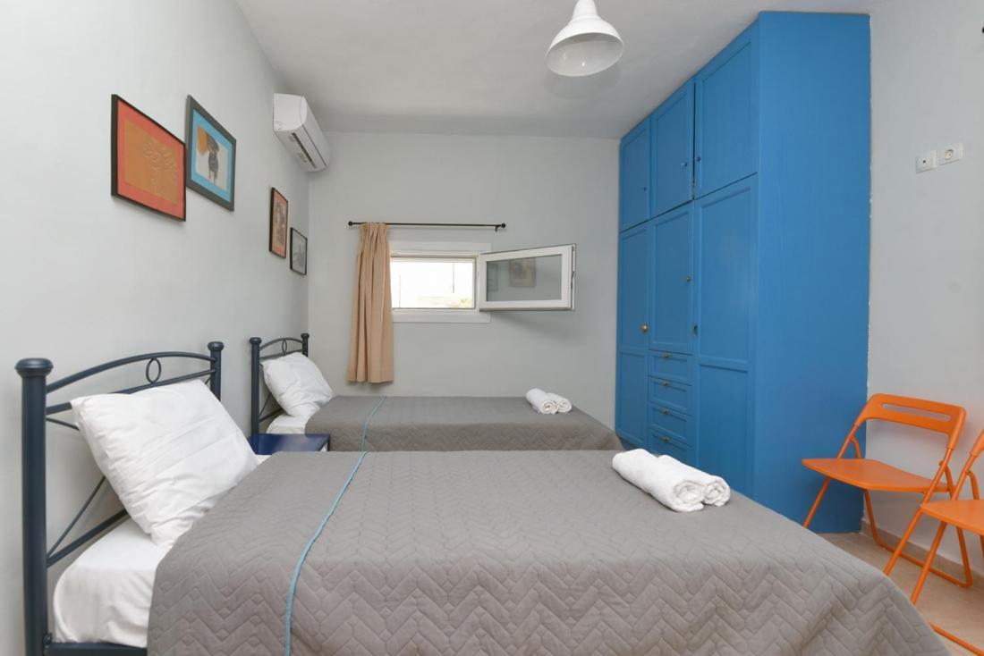 Flora'S Beach And Pool Villa In Syros Liaropá Eksteriør billede