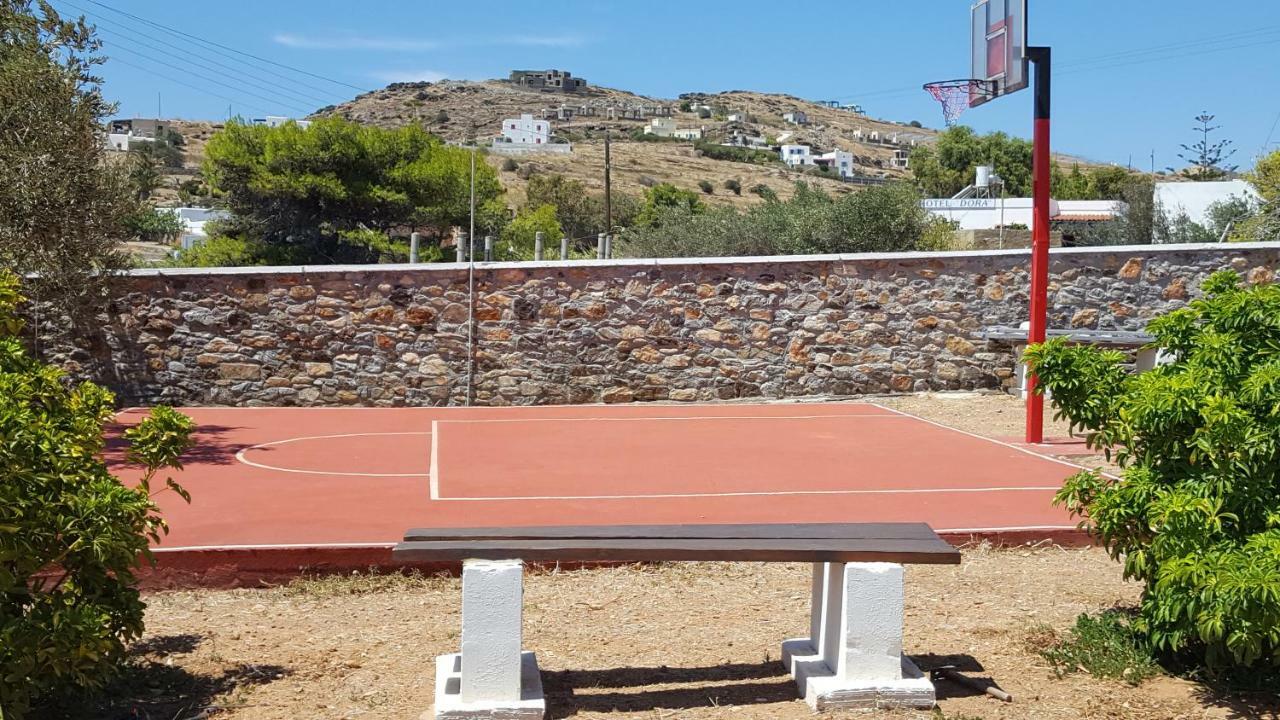 Flora'S Beach And Pool Villa In Syros Liaropá Eksteriør billede